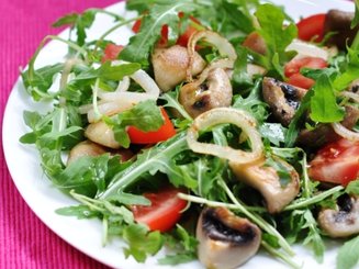 Салат с рукколой