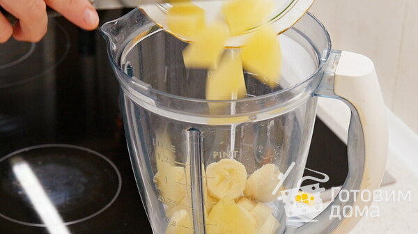 Противоавитаминозный смузи с мятой, апельсином, ананасом и манго фото к рецепту 3