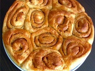 Сахарные булочки с медовой глазурью "Roulé au miel"