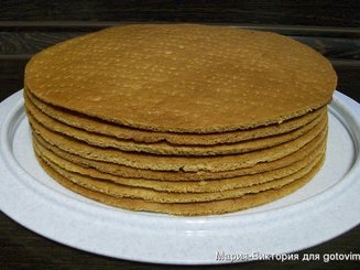 Медовик с яблочно-карамельным кремом