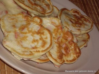 Оладьи с колбасой