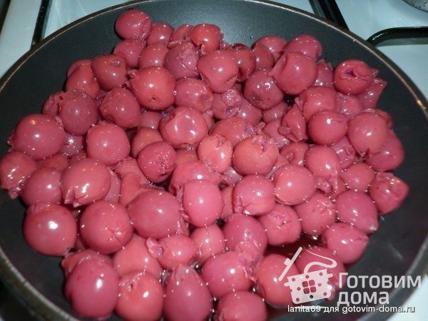 Торт Шоколадно-вишнёвая &quot;молочная девочка&quot;с орехами фото к рецепту 5
