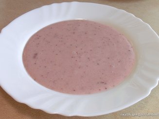 Клубничная манная каша