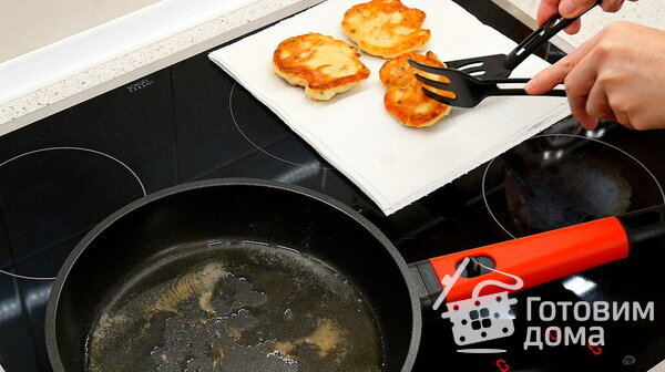 Картофельные лепёшки жареные на сковороде: вкуснятина на основе картофельного пюре с луком фото к рецепту 14