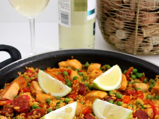 Паэлья с курицей и Чоризо