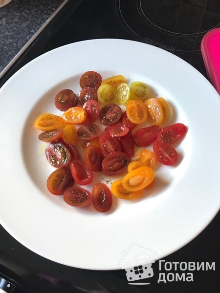 Омлет с помидорами и базиликом фото к рецепту 2