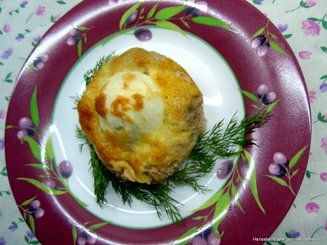 Мясные гнёзда с яйцом и сыром