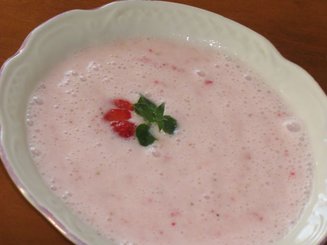 Клубничная манная каша