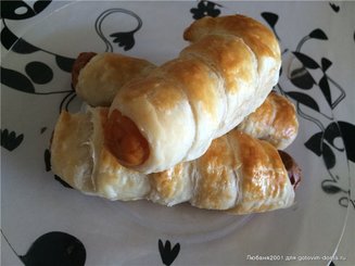Сосиски в слоеном тесте