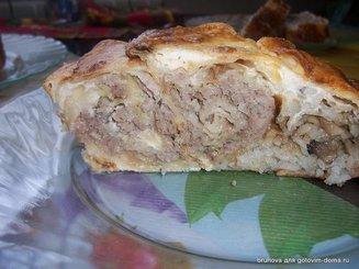 Ленивец из лаваша и мясного фарша