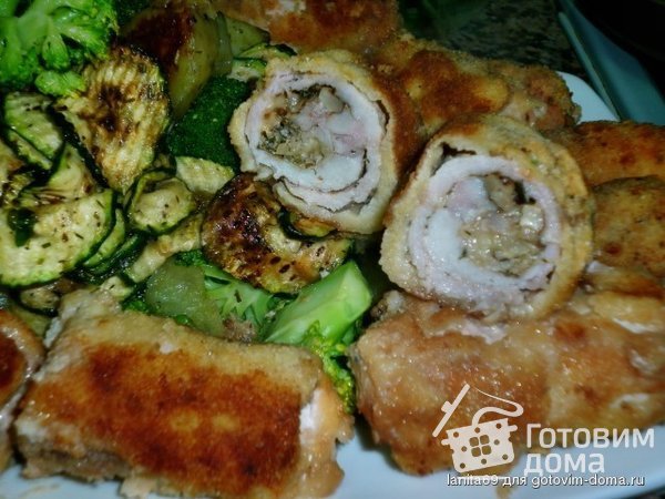 Мясные рулетики с орехами и сыром фото к рецепту 5