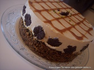 Морковный торт с яблочным кремом