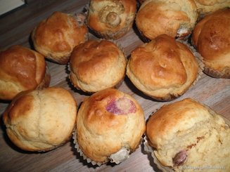 Маффины с разноцветным шоколадным драже смартис