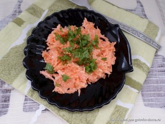Салат из моркови с чесноком