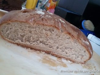Деревенский ржаной хлеб на дрожжах