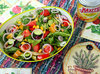 Летний овощной салат с кукурузой