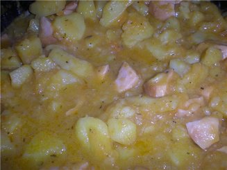 Рагу с картофелем и сосисками