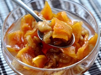 Варенье из айвы с грецким орехом