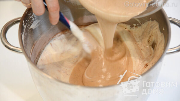 Сочный Шоколадный Бисквит фото к рецепту 11