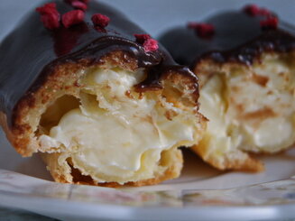 Рулет с масляным кремом и желе по ГОСТу