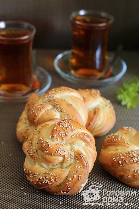 Турецкие хлебные булочки с сезамом