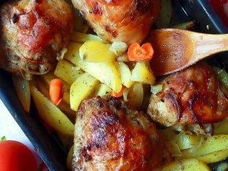 Запеченные куриные голени, маринованные в дижонской горчице