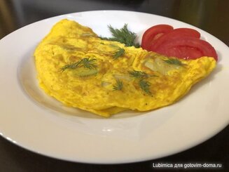 Нежный омлет с кабачками