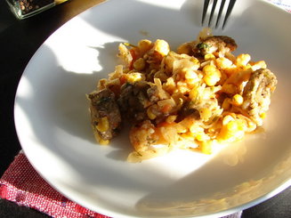Капуста тушеная с мясом и кукурузой