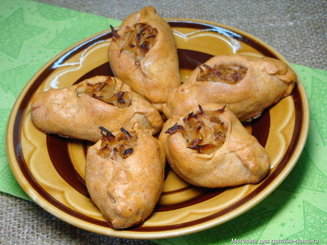 Открытые пирожки с сыром и зеленью