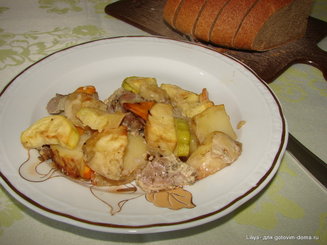 Картофель маринованный и запеченный в духовке с овощами