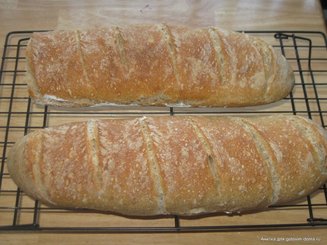 Пшеничный хлеб на ржаной закваске