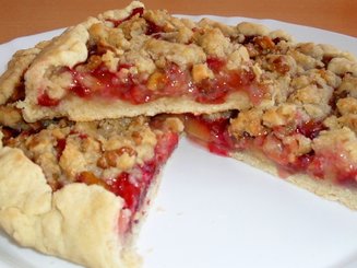 Сливовый пирог с грецкими орехами