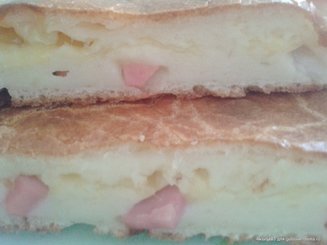 Заливной пирог с колбасой и сыром