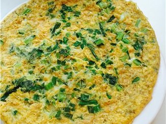 Яичница с зеленым луком