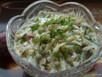 Салат из редиса с сыром и яйцами