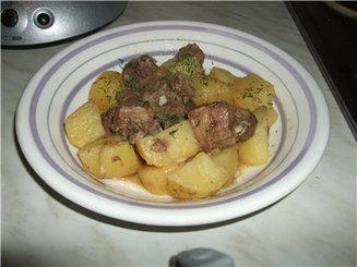 Картофель с мясом по-гречески