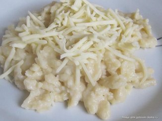 Шпецле с шампиньонами и беконом