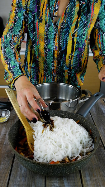 Рисовая Лапша С Морепродуктами фото к рецепту 6