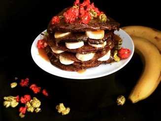 Шоколадные панкейки с бананом