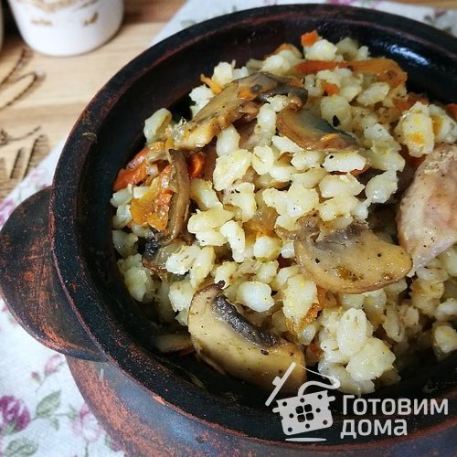 Перловая каша с мясом и грибами