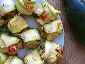 Рулетики из кабачков с курицей