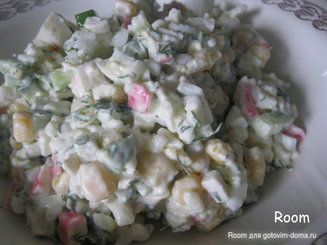 Крабовый салат с рисом и укропом