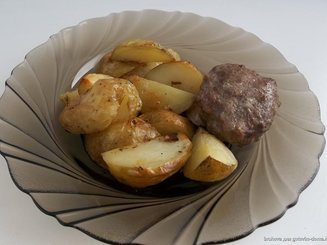 Картофель, запеченный с тимьяном
