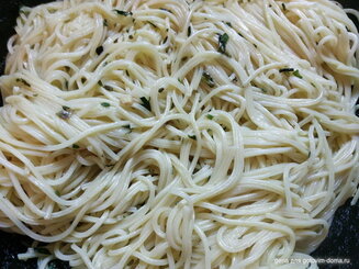 Spaghetti all'agliata - Спагетти с петрушкой и чесноком