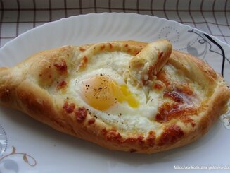 Хачапури по-аджарски