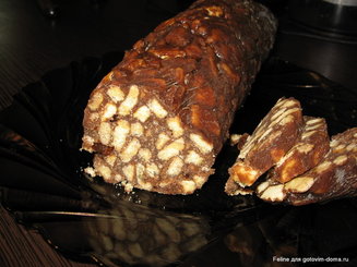 сладкая колбаска с орехами и цукатами