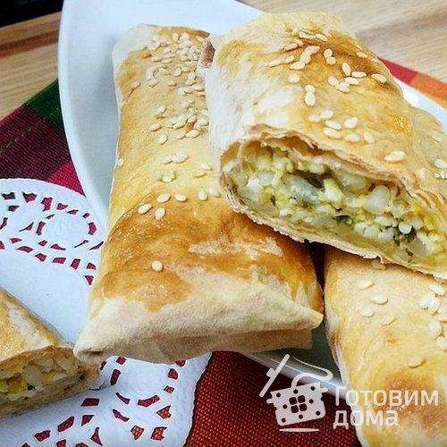Трубочки из лаваша с рисом и яйцом