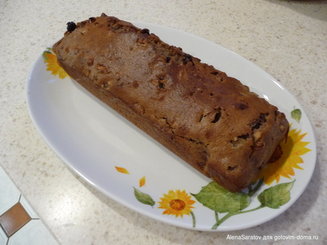 Ореховый пирог с изюмом