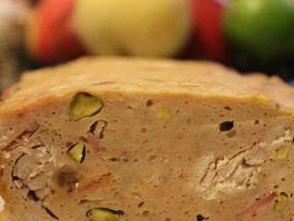 Террин из курицы с орехами