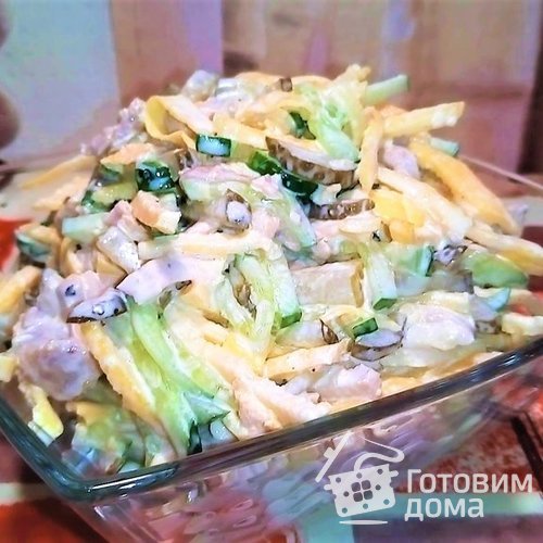 Салат с мясом и яичными блинчиками